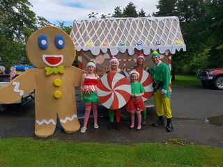 Gingerbread Man Christmas float